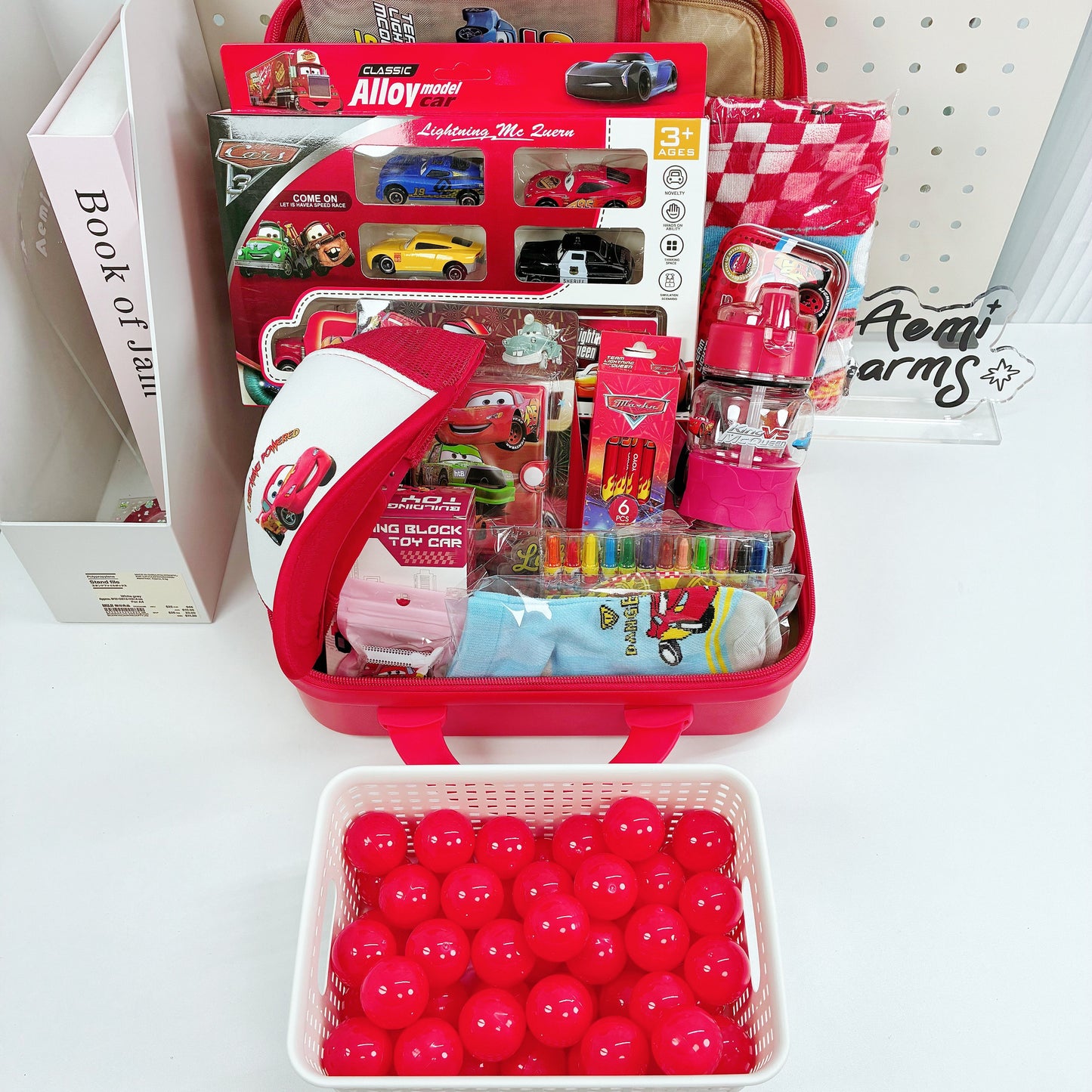 MQ 14-Inch Suitcase Mystery Gift Box